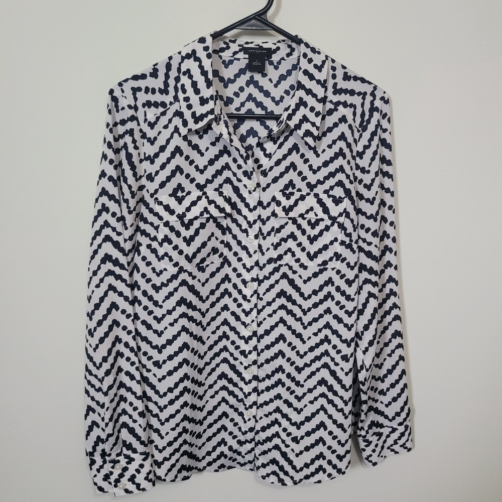 Ann Taylor Size 6 Button Down Top Women Navy White Chevron Zig Zag Long Sleeve